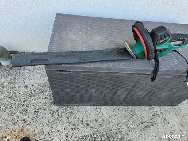 Taille haie électrique