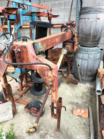 Tarière sur prise de force