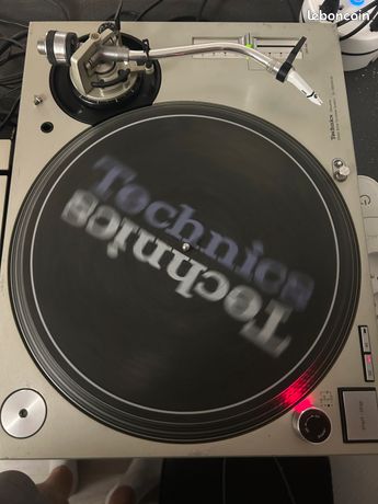 Technics SL1200 MK3D ( japonaise)