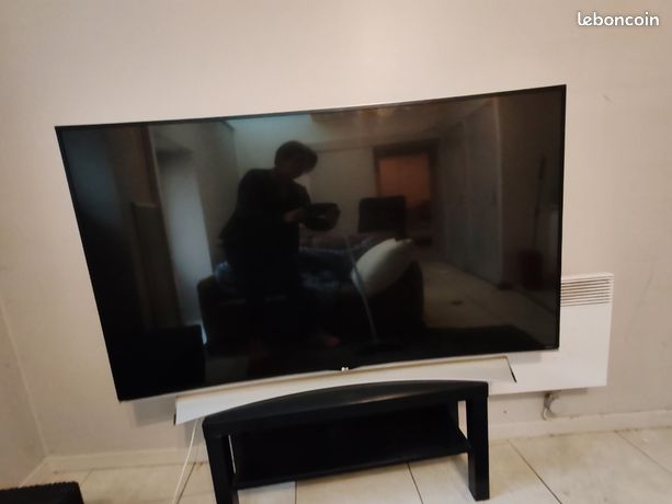 Télé tv LG 65UG870V incurvé 3D avec lunettes passives