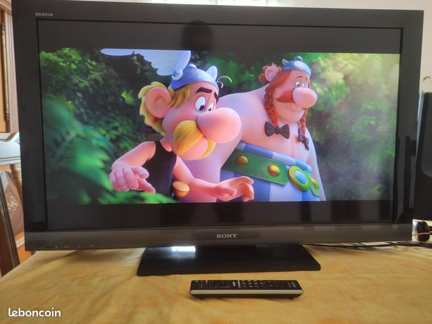 Télé 40 pouces 102cm et Xiaomi Mi Box (smart TV)