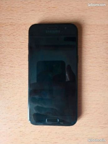 Téléphone Samsung Galaxy A3 tbon état