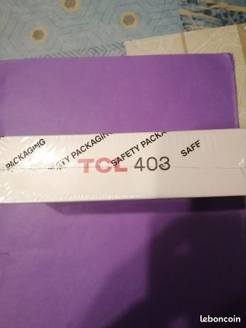 Téléphone TCL 403
