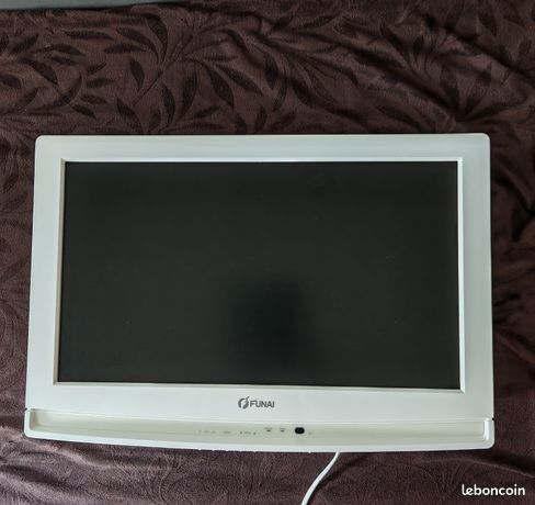 Téléviseur FUNAI 47 CM à suspendre