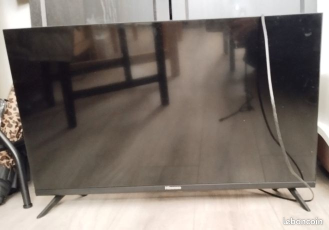 Televiseur hisense modèle 32A5700 taille 81 cm