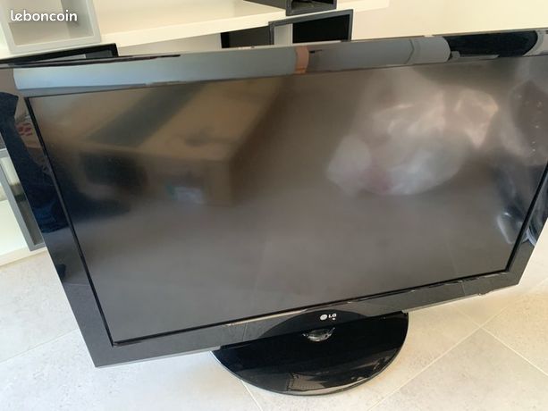Téléviseur LG LCD 107cm (42 pouces) HD TV 1080p