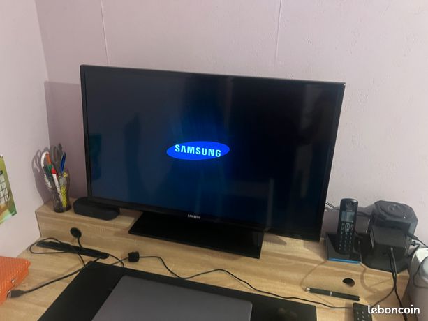 TELEVISEUR SAMSUNG 2024 LED 81 cm