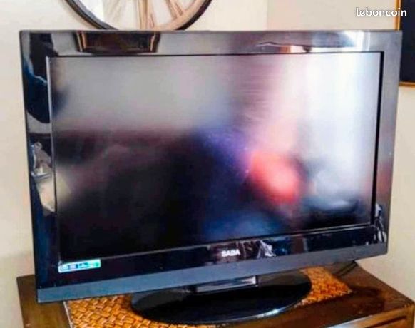 Télévision Saba en excellente état et marche parfaitement