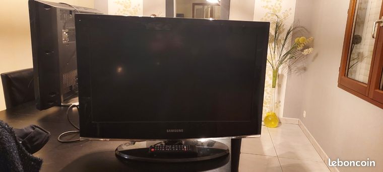 Television Samsung 26"
