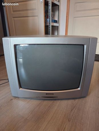 Télévision cathodique rétrogaming vintage