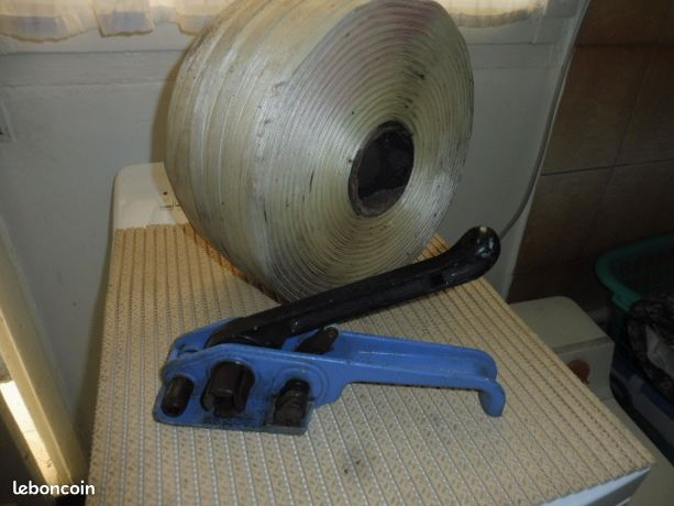 Tendeur sertisseur de feuillard