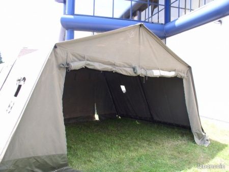 Tente co lète de 4mx6m 2ème choix avec fermetures de porte HS)