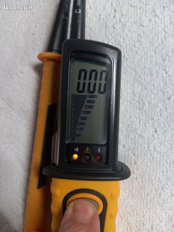 Testeur de tension automatique