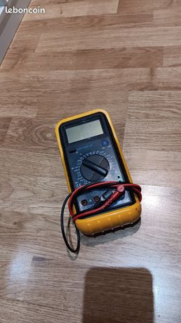 Testeur de tension électrique