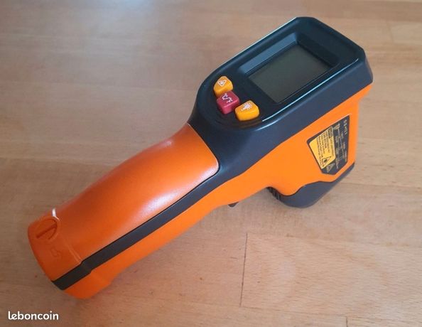 Thermomètre infrarouge (-50 à +600°C) Idéal four à pizza type Ooni