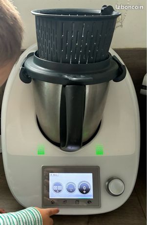 Thermomix TM5 avec lot de livres