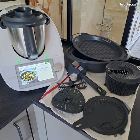 THERMOMIX TM6 excellent état avec tous les accessoires