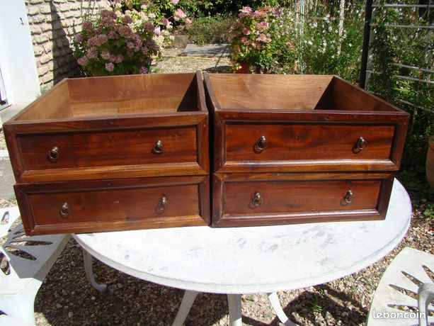 Tiroirs en bois vintage - à lunité