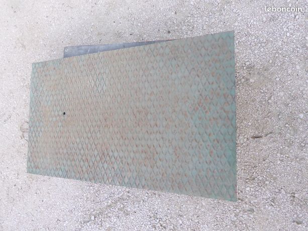 Tôle à larmes renforcée