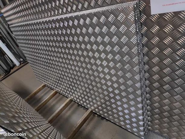 Toles aluminium striée et acier larmée