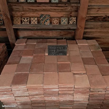 Tommettes anciennes 205x205cmx25cm50m2