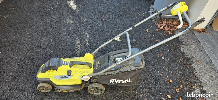 Tondeuse Ryobi filaire 1500W RLM3615