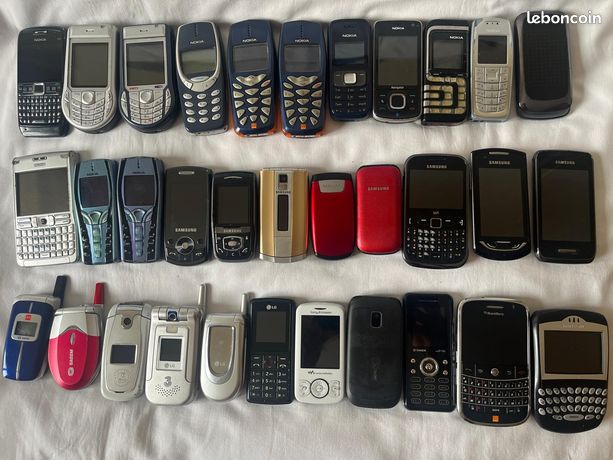 TOUJOURS DISPO - LIRE AVANT 33 téléphones vintages Nokia Samsung Blackberry etc. Fonctionnels en bon état - 19 chargeurs - Téléphone Mobile Vintage Ancien Collector