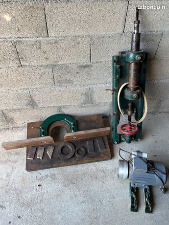 Toupie ancienne en fonte