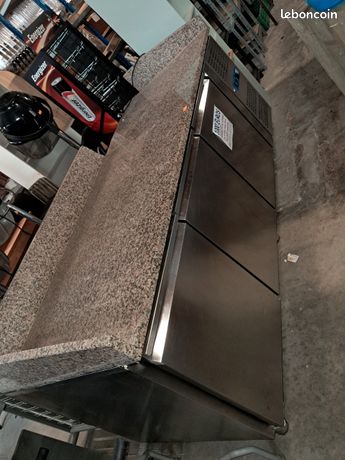 Tour marbre positif plan de travail