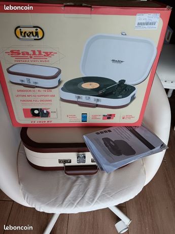 Tourne disque vintage Trevi
