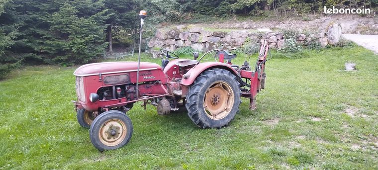 Tracteur hanomag avec pelle retro