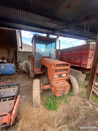 Tracteur renault 651