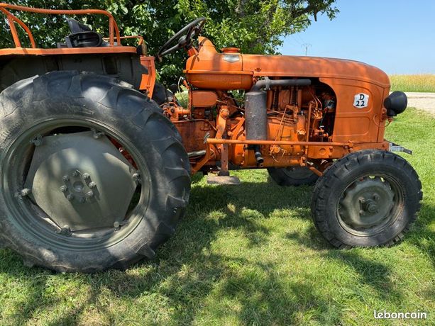 Tracteur Renault D22