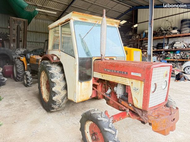 Tracteur IH 423 en l etat