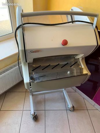 Trancheuse à pain GECOMA SMART + Support