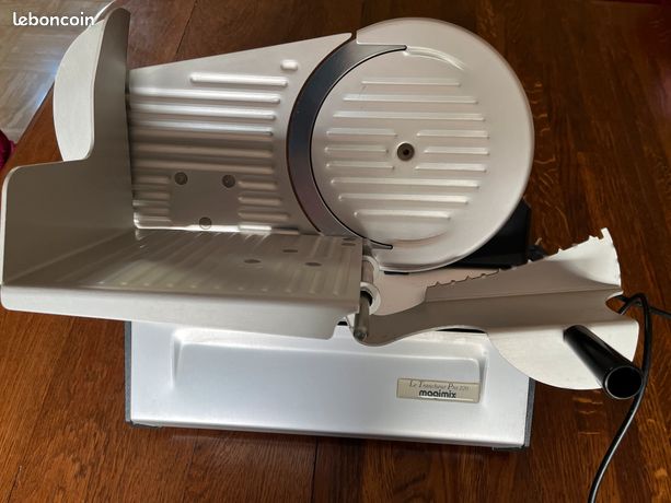 Trancheuse Magimix Pro 220 très bon état