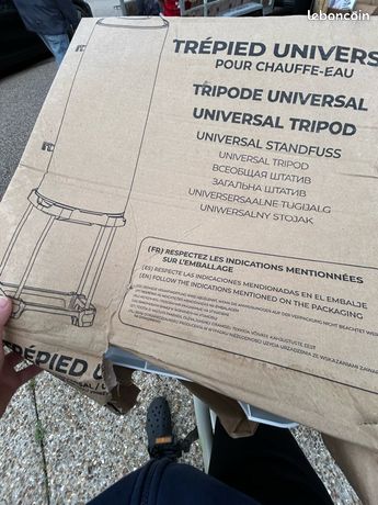 Trépied universel chauffe-eau