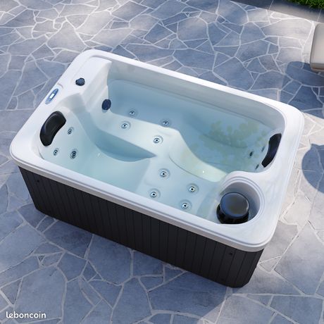 Trés beau spa de 2 places ECO 2 RS en de stock