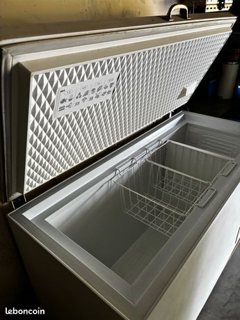 Très grand congélateur