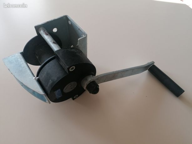 Treuil manuel à cliquets