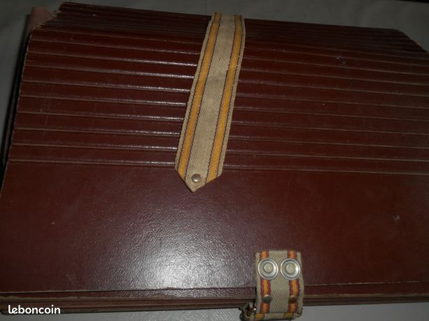 Trieur alphabétique ancien à soufflets