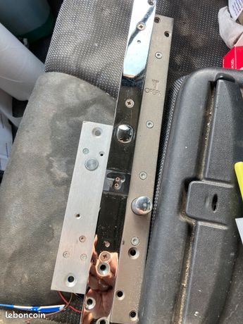 Trois Verrous motorisé