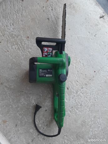 Tronçonneuse éléctrique