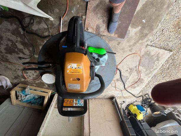 Tronçonneuse thermique