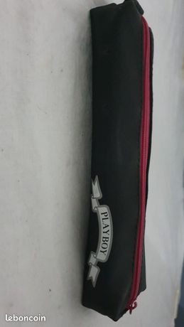 Trousse noir fermeture éclair rose Play-boy 20X5 = 3