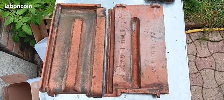 Tuiles en terre cuite