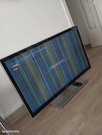 Tv a donner pour pièce ou réparation