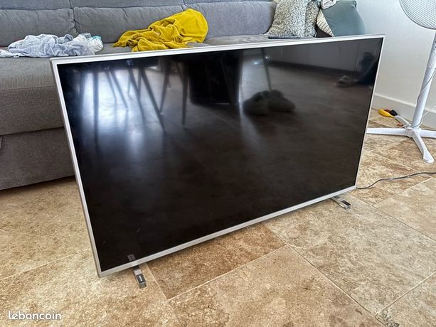 TV PHILLIPS AMBILIGTH - 43 pouces (108cm)