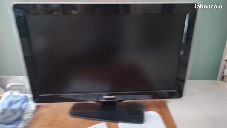 TV Phillips LCD 80 cm
