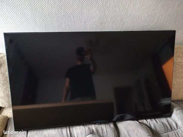 TV Smart 4K Samsung Cristal UHD CU7100